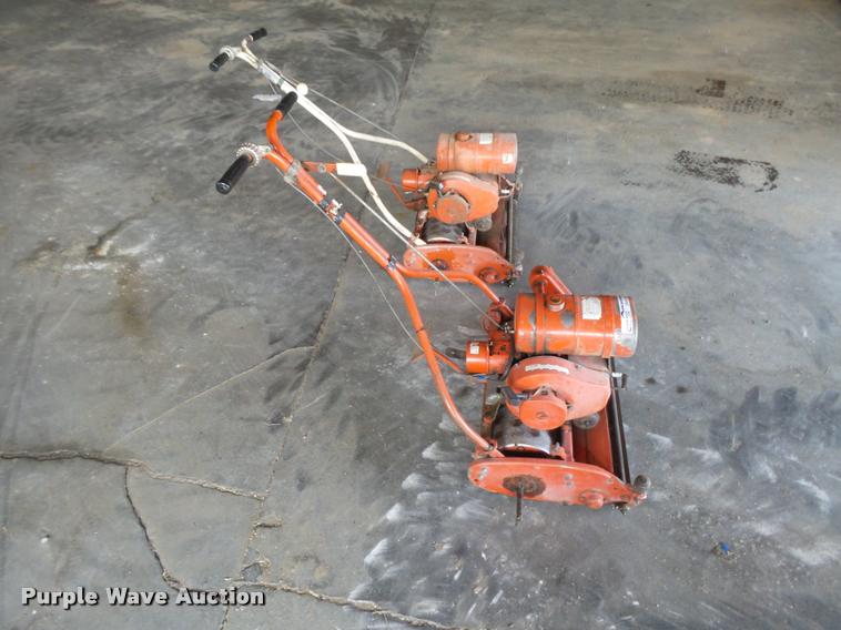 image for item DE9164 (2) Jacobsen greens mowers