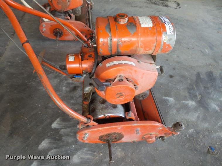 image for item DE9164 (2) Jacobsen greens mowers