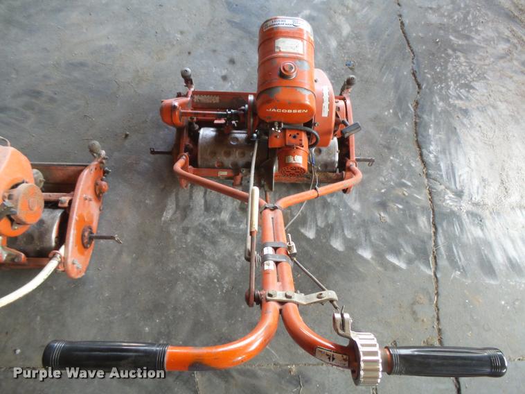 image for item DE9164 (2) Jacobsen greens mowers