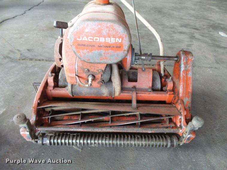image for item DE9164 (2) Jacobsen greens mowers