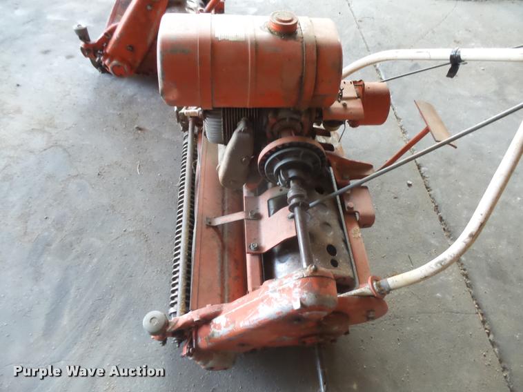 image for item DE9164 (2) Jacobsen greens mowers