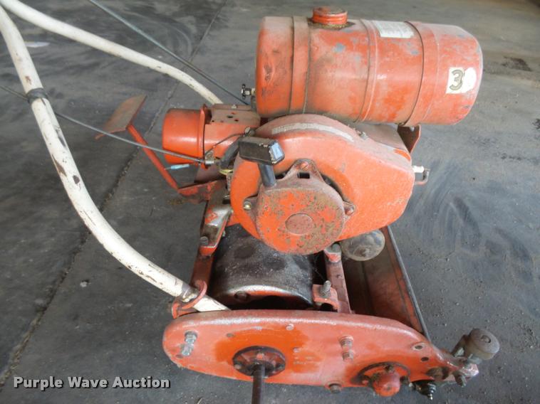 image for item DE9164 (2) Jacobsen greens mowers