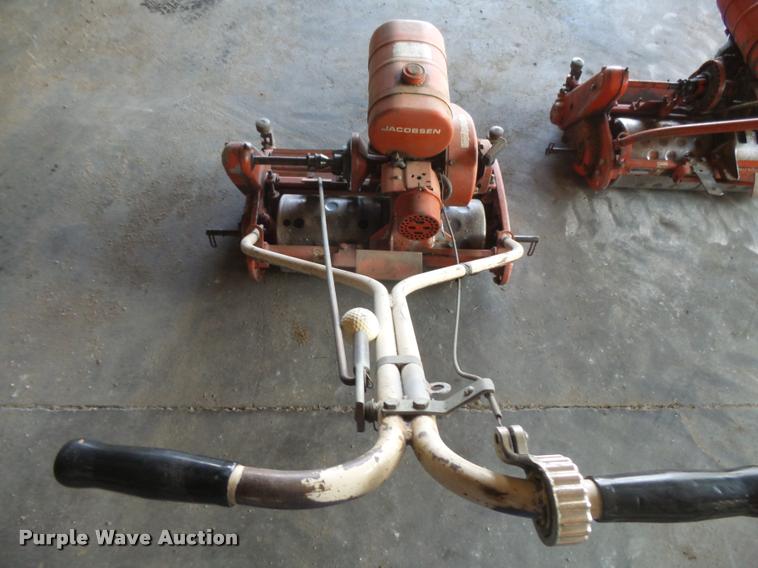 image for item DE9164 (2) Jacobsen greens mowers