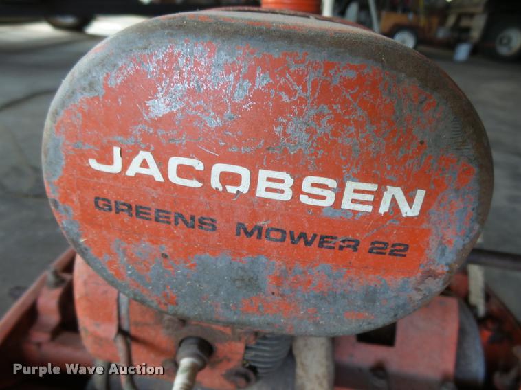 image for item DE9164 (2) Jacobsen greens mowers