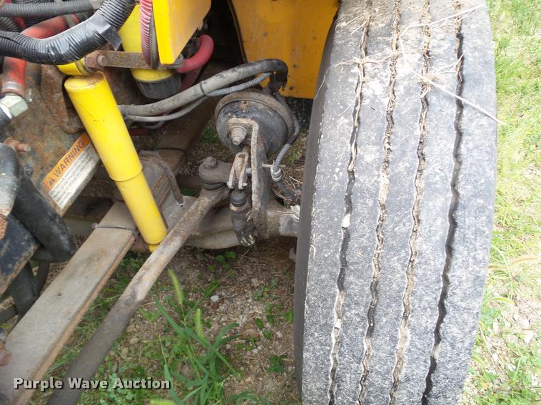 image for item DH9403 2008 Freightliner B2 school bus