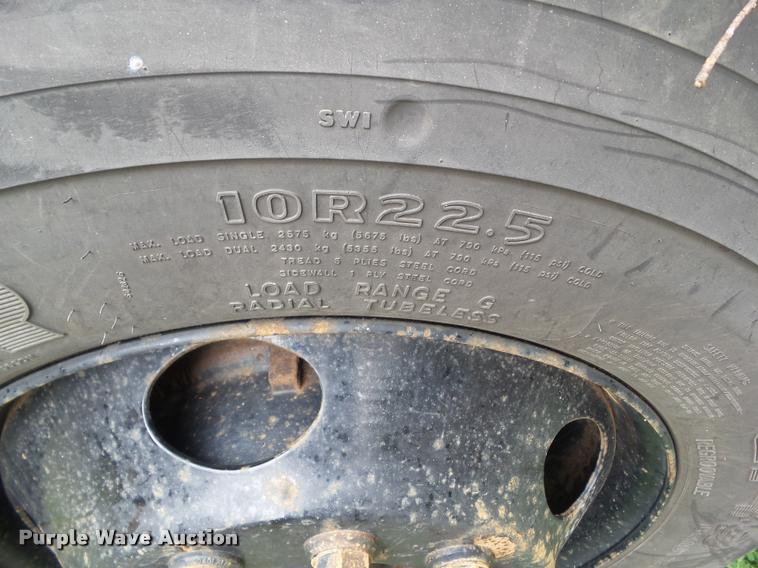 image for item DH9403 2008 Freightliner B2 school bus