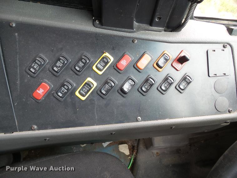 image for item DH9403 2008 Freightliner B2 school bus