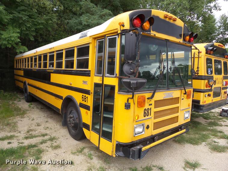 image for item DH9408 2004 Thomas Built 1418S school bus