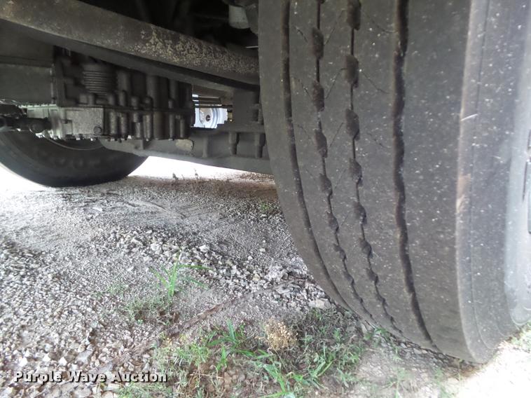 image for item DH9408 2004 Thomas Built 1418S school bus