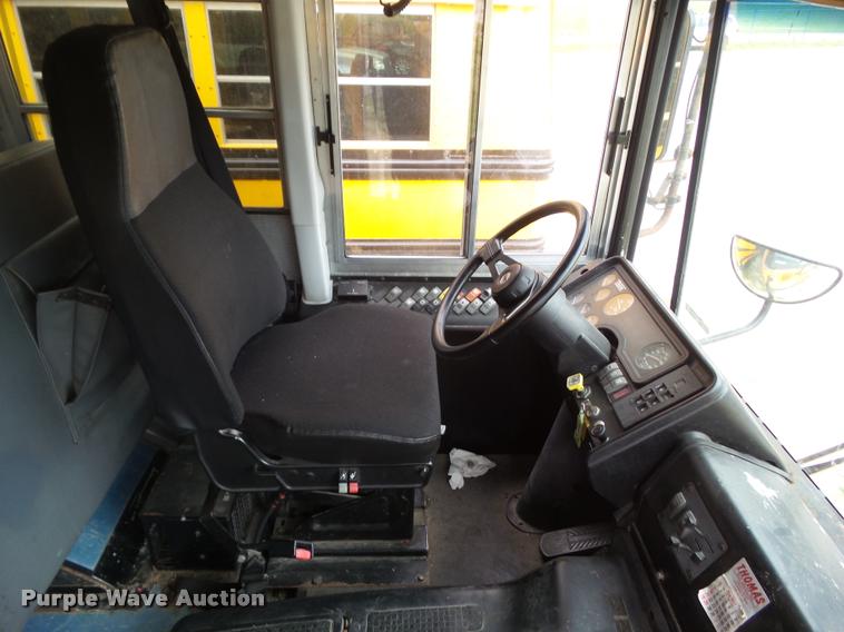 image for item DH9408 2004 Thomas Built 1418S school bus