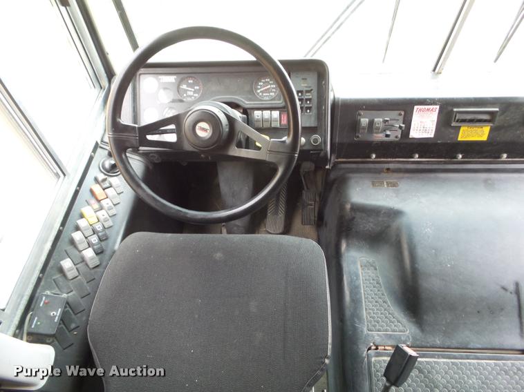 image for item DH9408 2004 Thomas Built 1418S school bus