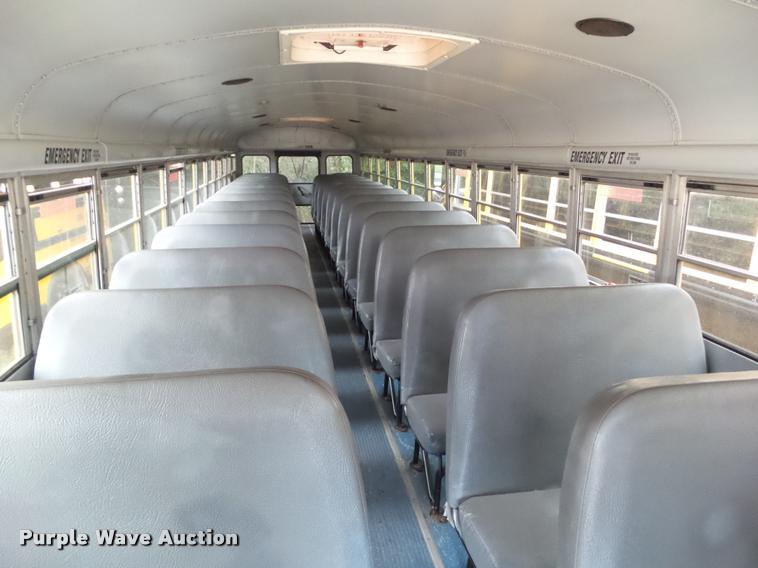 image for item DH9408 2004 Thomas Built 1418S school bus