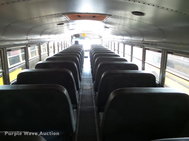 image for item DH9408 2004 Thomas Built 1418S school bus