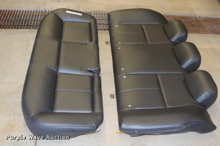 image for item DM9276 2009 Ford Crown Victoria rear seat