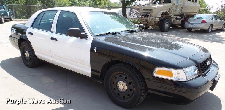 image for item DP9967 2011 Ford Crown Victoria Police Interceptor