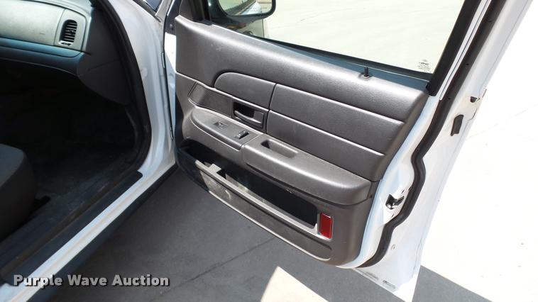 image for item DP9967 2011 Ford Crown Victoria Police Interceptor