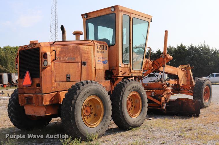 image for item DQ9308 1992 Champion 720A rigid frame motor grader