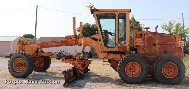image for item DQ9308 1992 Champion 720A rigid frame motor grader