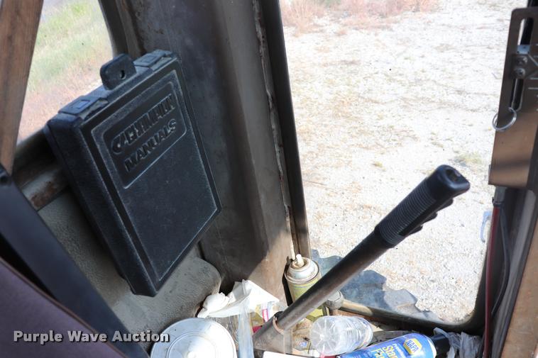 image for item DQ9308 1992 Champion 720A rigid frame motor grader