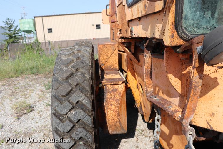 image for item DQ9308 1992 Champion 720A rigid frame motor grader