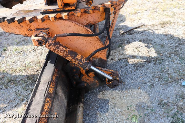 image for item DQ9308 1992 Champion 720A rigid frame motor grader