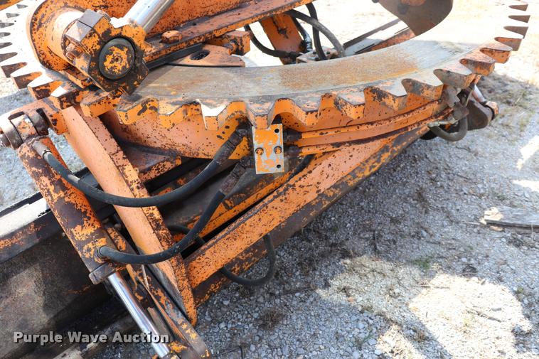 image for item DQ9308 1992 Champion 720A rigid frame motor grader