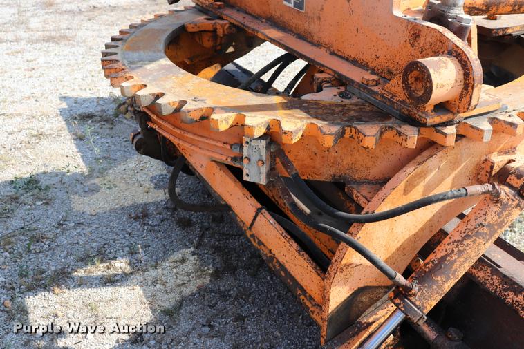 image for item DQ9308 1992 Champion 720A rigid frame motor grader