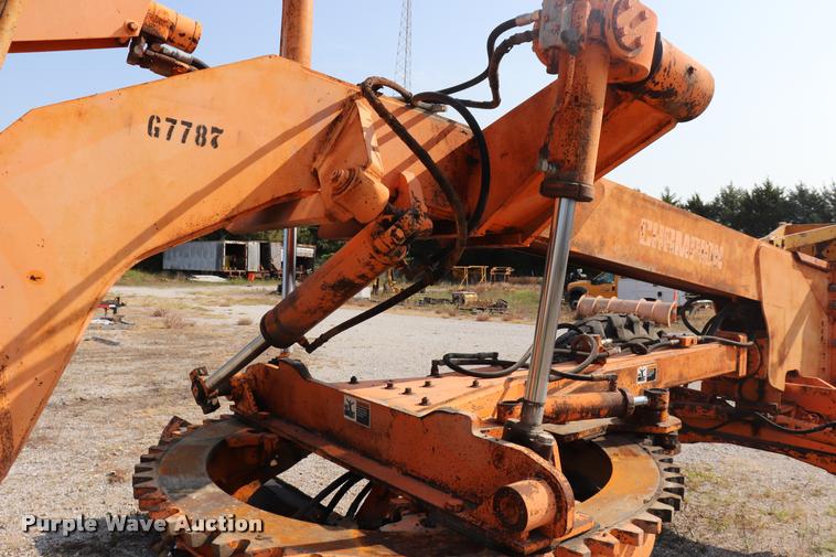 image for item DQ9308 1992 Champion 720A rigid frame motor grader