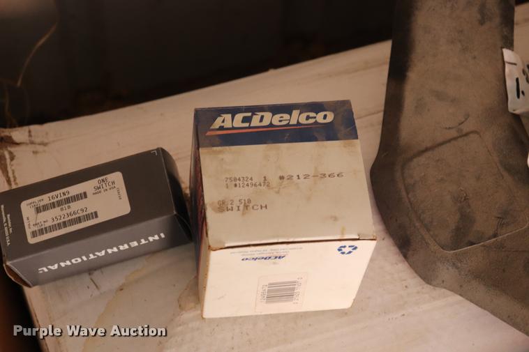 image for item DQ9357 Automotive parts