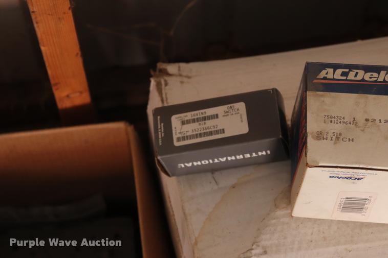 image for item DQ9357 Automotive parts