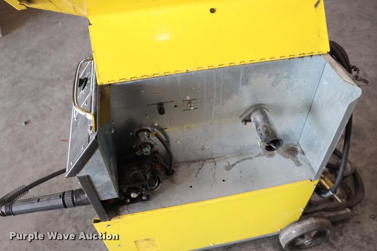 image for item DQ9362 Esab Migmaster 250 welder