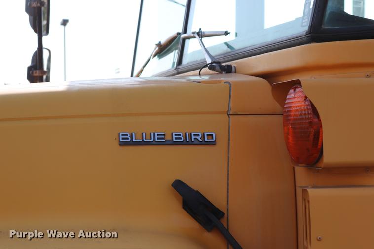 image for item DQ9366 1999 GMC B7 school bus