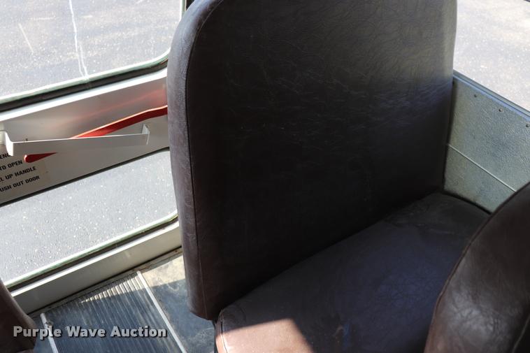 image for item DQ9366 1999 GMC B7 school bus