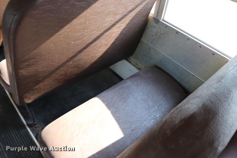 image for item DQ9366 1999 GMC B7 school bus