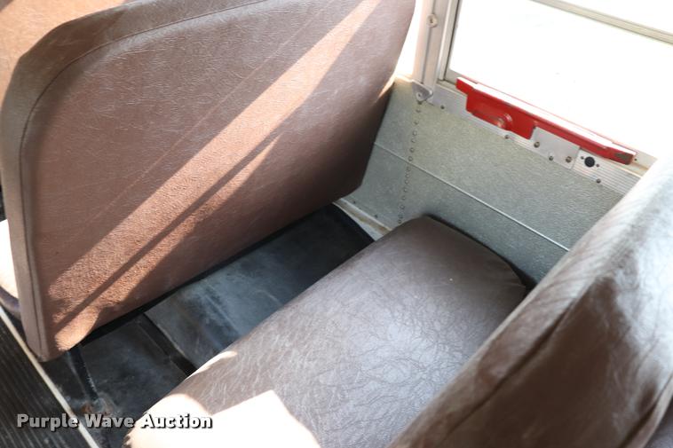 image for item DQ9366 1999 GMC B7 school bus