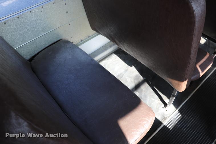 image for item DQ9366 1999 GMC B7 school bus