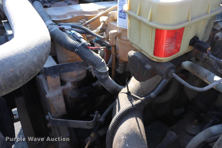 image for item DQ9366 1999 GMC B7 school bus