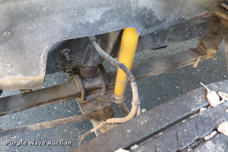 image for item DQ9366 1999 GMC B7 school bus