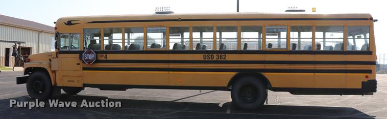 image for item DQ9367 2001 GMC B7 school bus