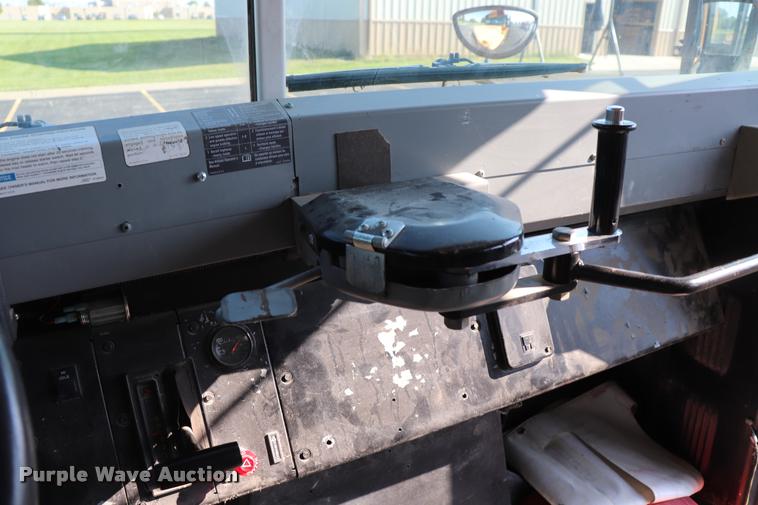 image for item DQ9367 2001 GMC B7 school bus