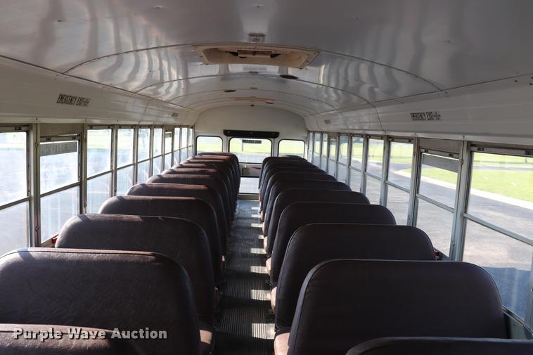 image for item DQ9367 2001 GMC B7 school bus