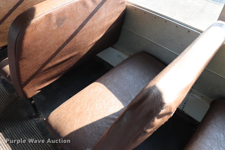 image for item DQ9367 2001 GMC B7 school bus