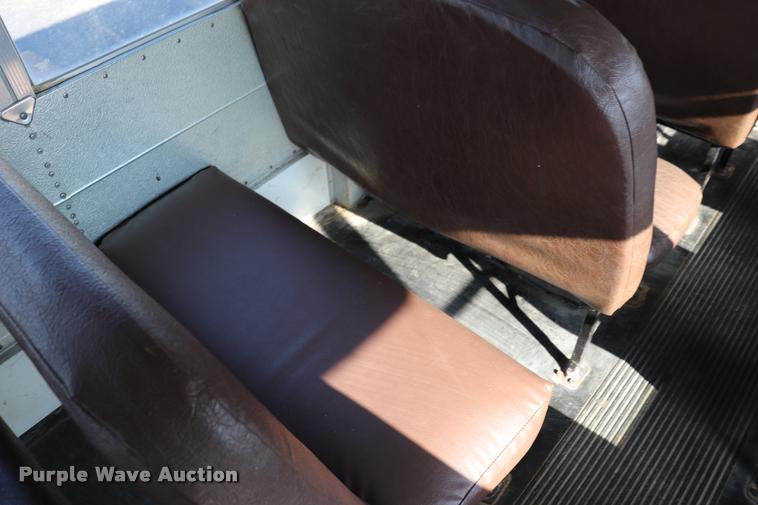 image for item DQ9367 2001 GMC B7 school bus