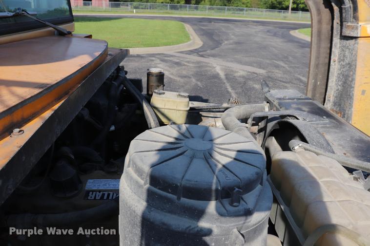 image for item DQ9367 2001 GMC B7 school bus