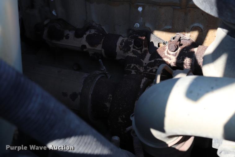 image for item DQ9367 2001 GMC B7 school bus