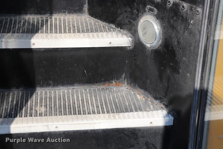 image for item DQ9367 2001 GMC B7 school bus