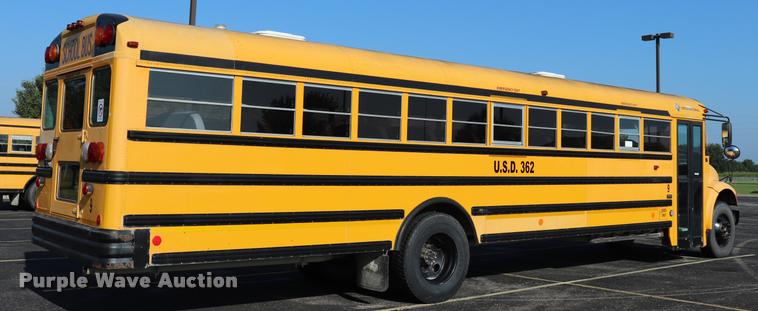 image for item DQ9368 2002 International school bus