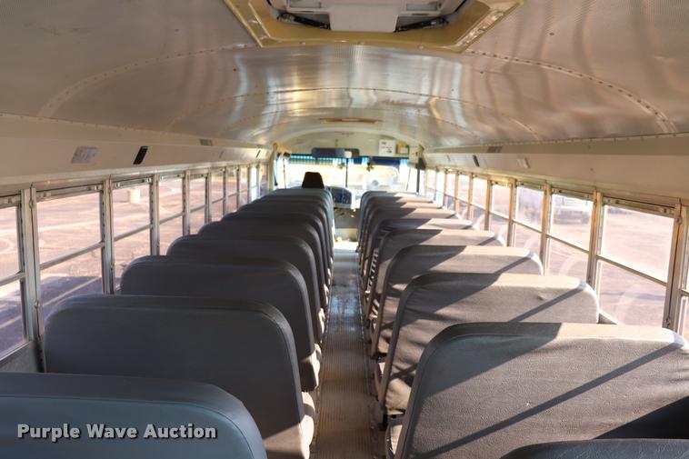 image for item DQ9368 2002 International school bus