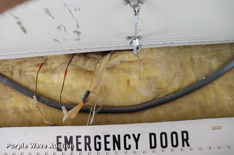 image for item DQ9368 2002 International school bus