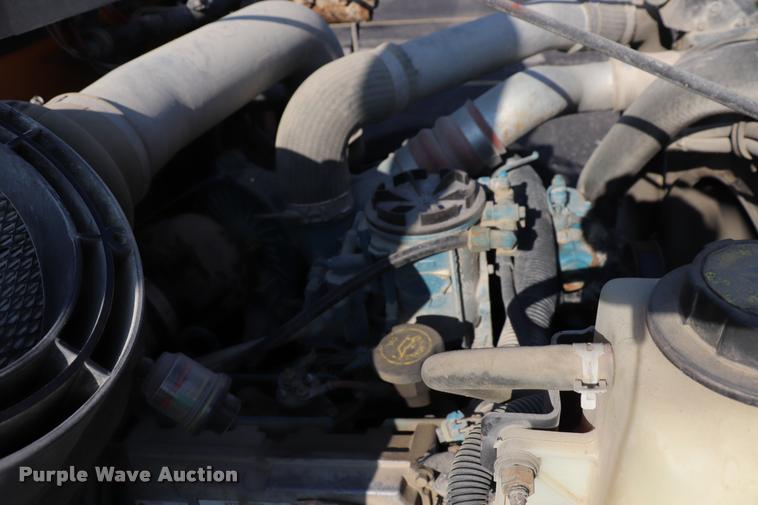 image for item DQ9368 2002 International school bus